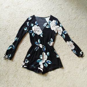 Kendell & Kylie Black Floral Long Sleeve R…